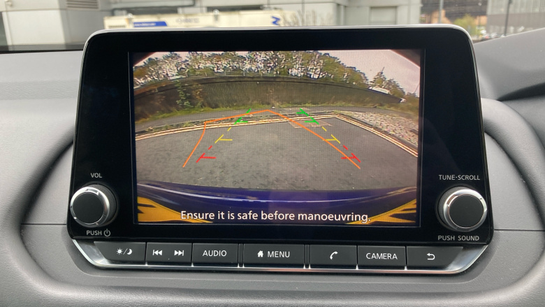 Nissan Qashqai 1.3 DiG-T MH Acenta Premium 5dr Petrol Hatchback